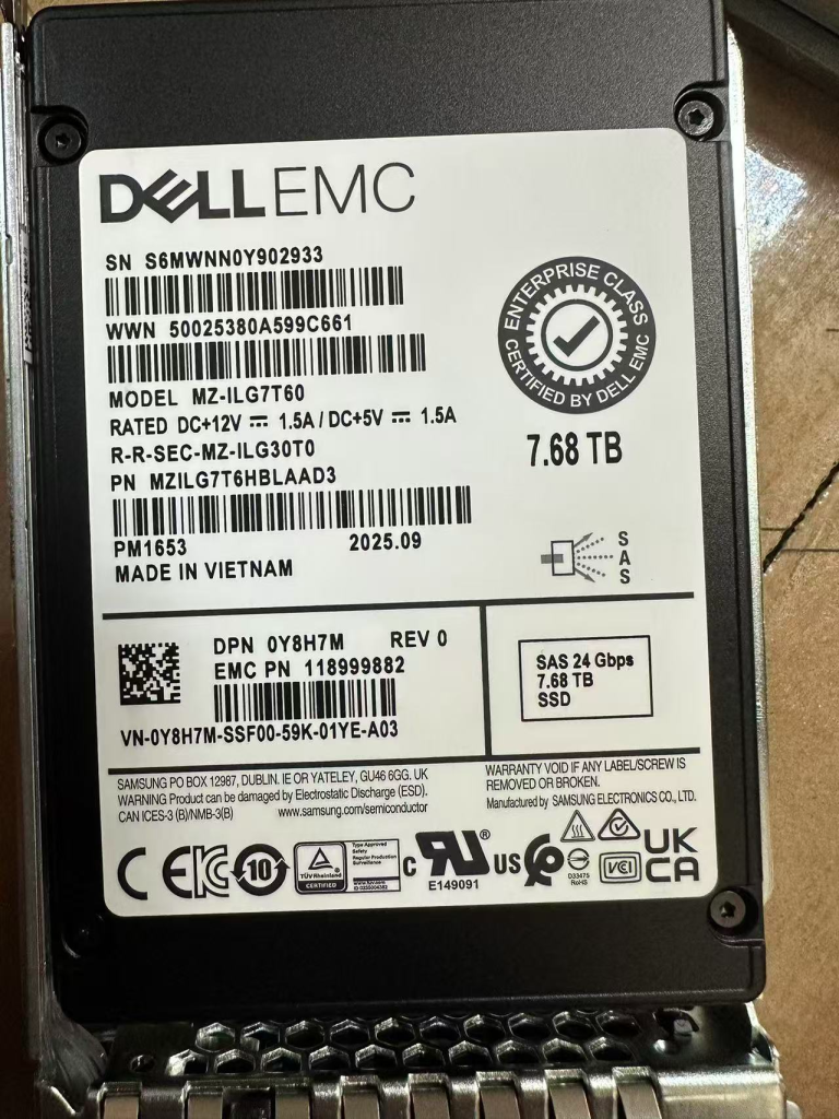 Dell EMC  PM1653 7.68TB 24G SAS Enterprise SSD