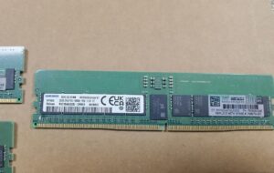 HPE P64706-B21 32GB DualRank x8 DDR5-5600 EC8 Registered Smart Memory Kit